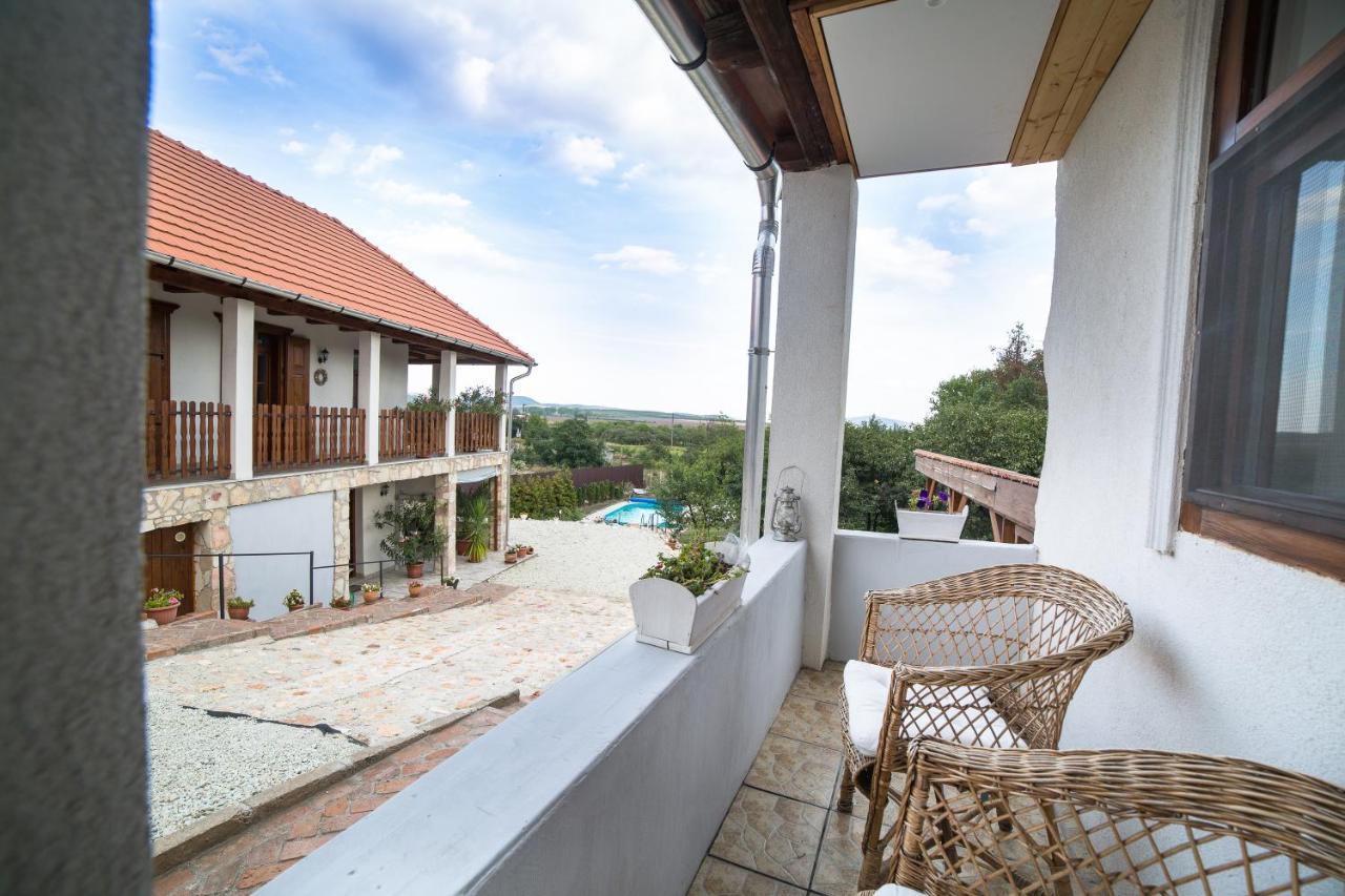 Tokaj Hill Panorama Guesthouse Серенч Екстериор снимка